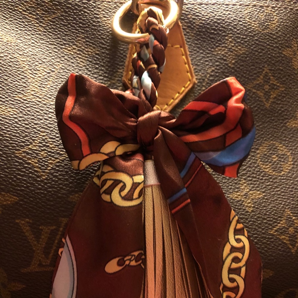Purse scarf braided tassel charm gold clip on bag - Picture 4 of 4